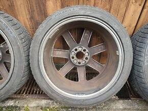 Prodám Zimní pneu 225/40/18 + alu FORD 5x108 r18 - 8