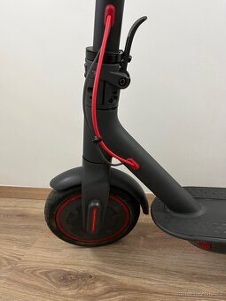 Koloběžka Xiaomi mi electric scooter pro 2 - 8