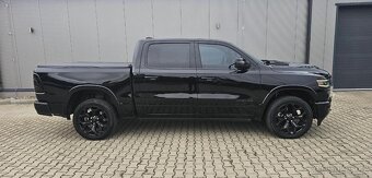 DODGE RAM LIMITED NIGHT BLACK E-TORQUE – TOP VÝBAVA - 8