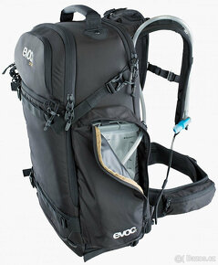 Nový batoh EVOC CP 35L Black - 8