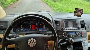 Volkswagen Multivan 3.2 4MOTION Manuál - 8