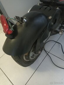 Koloběžka elektrická nitro Scooter sedátko nabíječka - 8