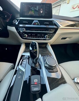 BMW 530xD 2019-DPH/LED/TAŽNÉ/HEAD-UP/ZÁRUKA/HI-FI/M-Perfo… - 8