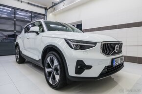 Volvo XC40 2023 B3 120kW AT/FWD Plus Bright 360° CZ DPH - 8