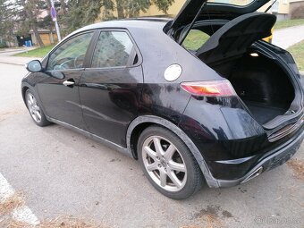 Honda Civic 1.8 i-VTEC NOVÁ STK. - 8