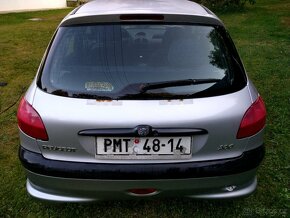 Peugeot 206 1.1 - 8