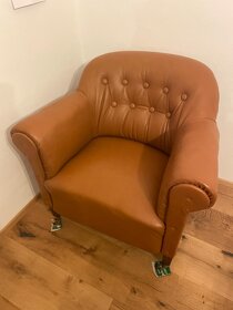 Renovovaný historický kožený nábytek - sofa + křeslo - 8