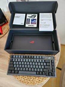 ASUS ROG AZOTH (ROG NX RED / PBT) - US - 8