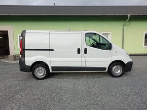 RENAULT TRAFIC - 8