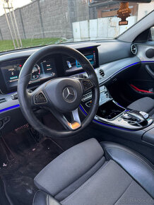 MERCEDES BENZ E 220CDi 4MATIC MODEL 2018 - 8