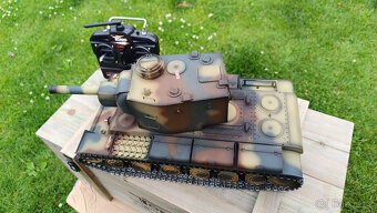 RC tank KV2 v dřevěné bedně 1:16, kovový, BB - 8