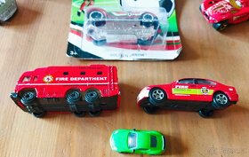 Autíčka Hot Wheels + hasičská autíçka. - 8