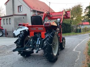 Malotraktor, Traktor Kubota L1-205 s čelním nakladačem - 8