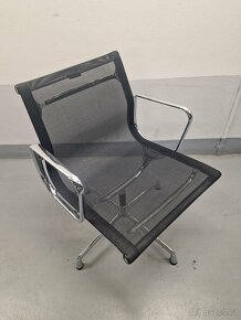 VITRA Aluminium Chair EA105 - 8