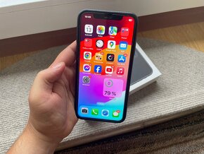 APPLE IPHONE 11 ČERNÝ - 100% STAV- VELMI ZACHOVALÝ - 8