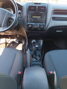 KIA Sportage 2.0 CVVT 4x2 Active combi - TOP KUS  - 8