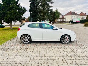 Alfa Romeo Giulietta 1.4TB /2011/po servisu, tažné zařízení - 8