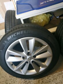 ALU kola Renault Megane 5x114,3 r17 Originál,pneu 6mm 205/55 - 8