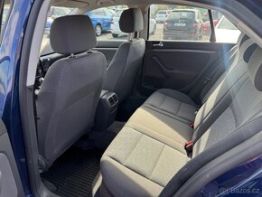 Volkswagen Jetta 1.6 MPi, 146 tis km, 1.Majitel, ČR - 8