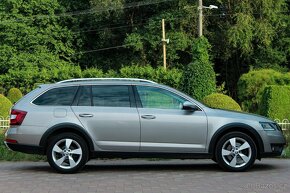 Škoda Octavia Combi SCOUT 2.0 TDI DSG 4x4 - 8