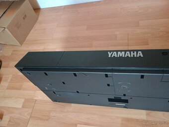 Klávesy Yamaha PSR400 - 8