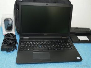 Dell Latitude 5570 15.6 IPS Intel i5-6300u 3GHz 8GB SSD256GB - 8