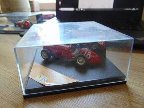 Ferrari 1:43 a - 8