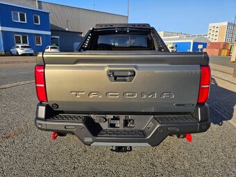 TACOMA Trailhunter 2,4L 326 PS Benzin/Hybrid NEW model 2025 - 8