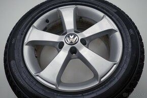 Volkswagen Passat - Originání 17" alu kola - Zimní pneu - 8