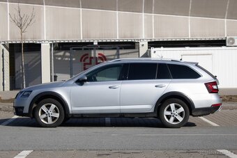 Škoda Octavia Combi 2.0 TDI Scout DSG 4x4 EU 6 - 8