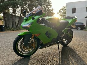 Kawasaki Ninja ZX6R - 8