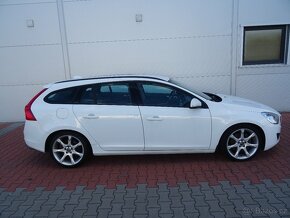 VOLVO V60 D5-228PS R-DESIGN PRAVIDELNÝ SERVIS - 8