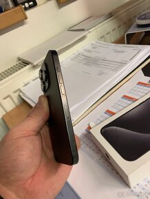 iPhone 15 Pro 256gb/stav nového/12mes záruka Alza - 8