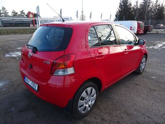 Toyota Yaris 1.3 VVTi,2 x kola,ČR,2.majitel - 8