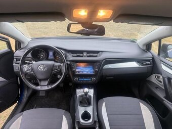 Prodám Toyota Avensis 2.0D 4D 105KW - KLIMATIZACE - 8