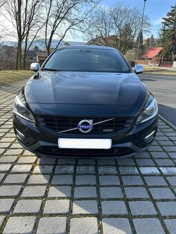 Volvo V60 2.4 D6 158 kW AWD R-DESIGN HYBRID - 8