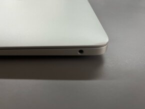 Apple MacBook Air 13.3" 2020 stříbrný - velmi zachovalý - 8