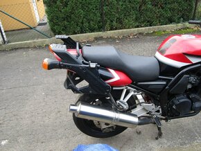 Yamaha FZS 600 Fazer - 8