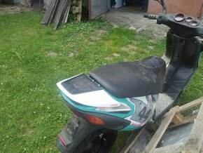 Piaggio nrg MC2 náhradní díly . - 8