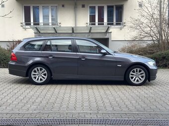 BMW Řada 3 E91 320i 125kW Automat Aut. klima Kůže Tažné - 8