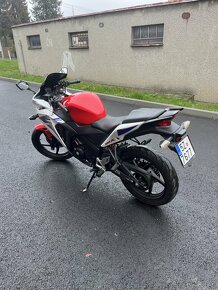 Honda CBR125R - 8