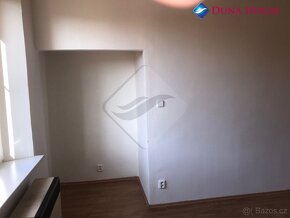 Pronájem bytu 1+kk / 29m2, Oblouková, Praha-Vršovice - 8