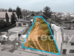 Prodej stavební pozemek o rozloze 1126 m² v malebné obci Rat - 8