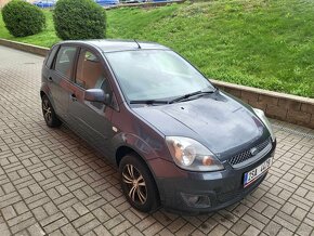 Ford fiesta 1.3i 51kw rok výroby 2008 - 8