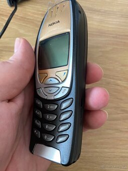 Nokia 6310i černo zlatá - s folií na displayi  Jako nová - 8