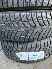 Zimní pneu Nokian 235/65 R16 C - 8