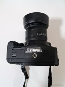 Canon EOS 600D + 2 objektivy + brašna + 32 GB SD karta - 8