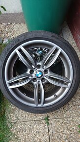 BMW Alu kola R19 + Pirelli 245/40 - 8