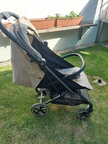 Cybex EEZY S2 + - 8