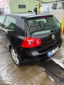 Volkswagen Golf V 5 1.6  po servisu + nová STK 3dveřák coupe - 8